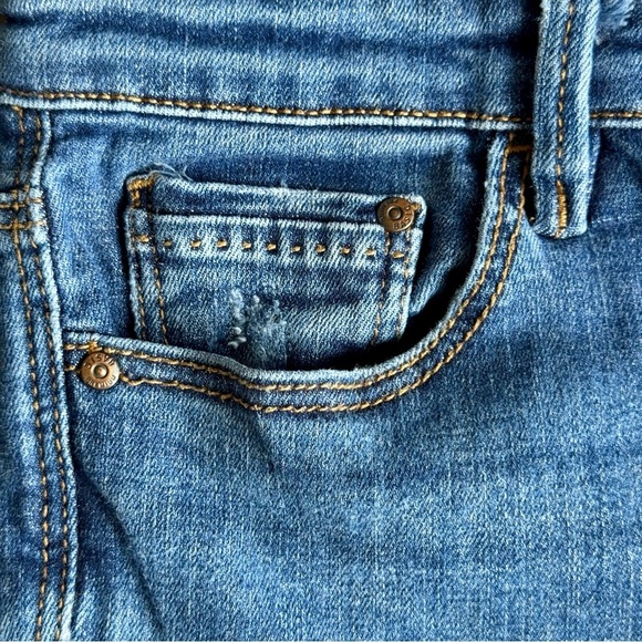 ASOS Stradivarius Regular High Waist Distressed Medium Wash Skinny Jeans Size 6 - Picture 3 of 12